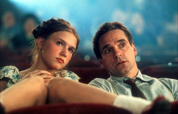 Bình luận phim Nàng Lolita: Nơi mọi ranh giới đúng sai bị xóa nhòa