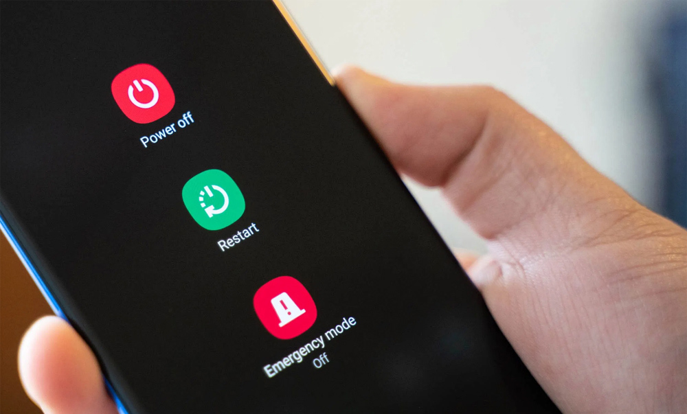 Khởi động lại điện thoại