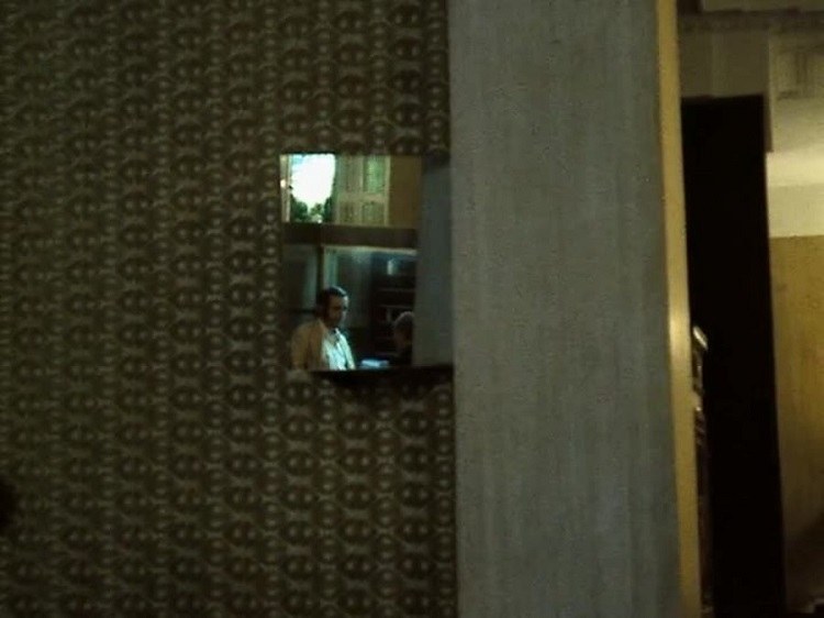 Phim Hotel Monterey (1973) trường phái tối giản và cực thực trong điện ảnh.