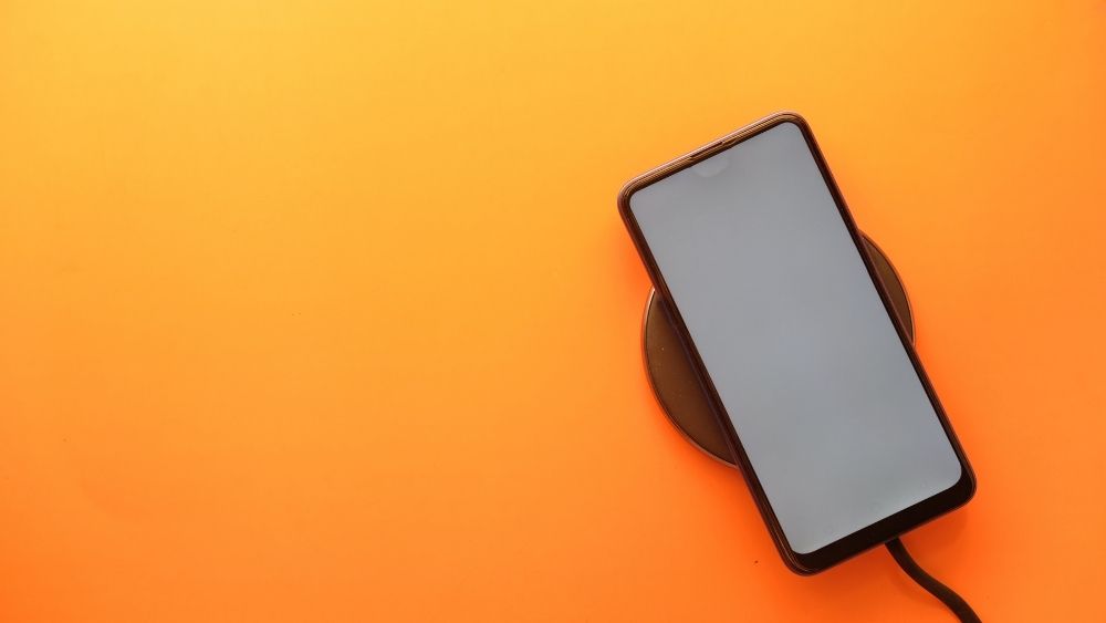 Cách sạc pin điện thoại nhanh chóng