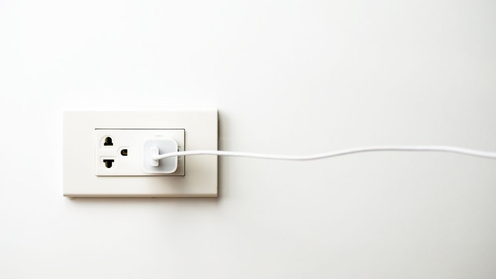 Cắm sạc trực tiếp với ổ điện