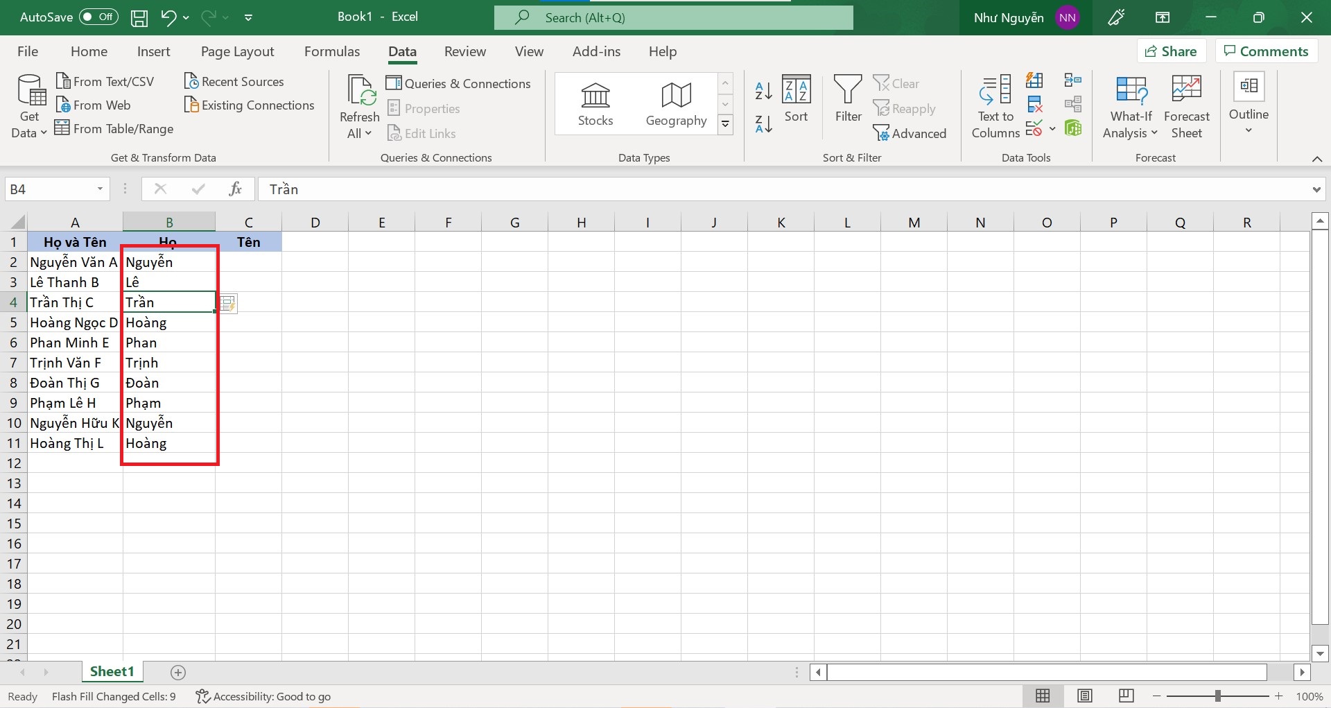 Cách tách họ bằng tính năng Flash Fill - bước 2