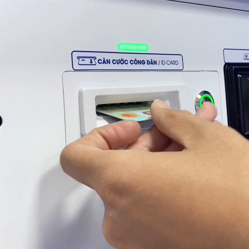 Cách nộp tiền tại ATM bằng CCCD 