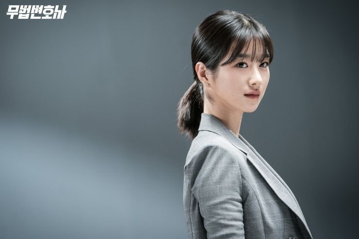 'Điên nữ' Seo Ye Ji: Vai gì cũng ‘cân tất’!