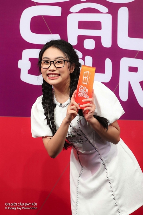 Phương Mỹ Chi xuất sắc giành cúp 'Ơn giời cậu đây rồi!'
