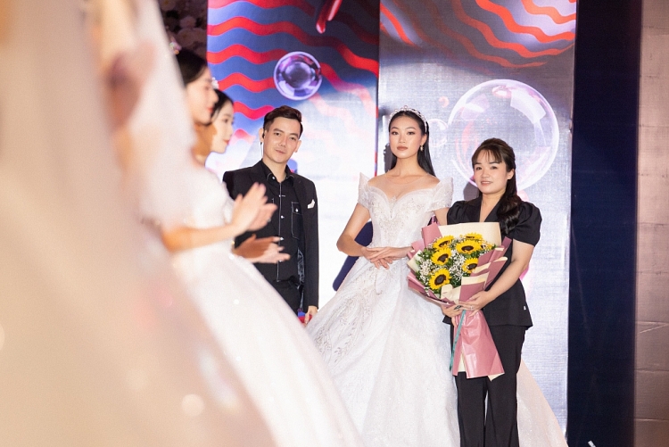 Vietnam International Fashion Tour: Sự giao thoa giữa văn hóa, thời trang và du lịch