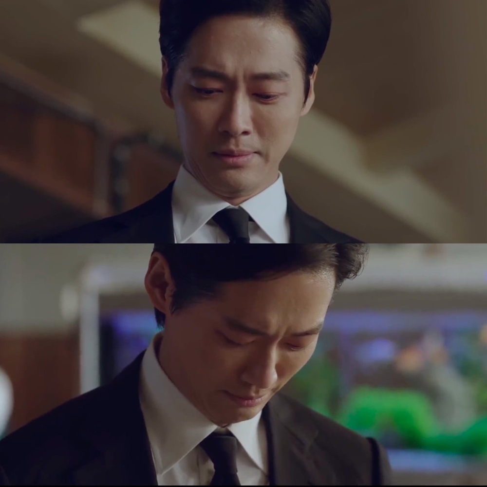 Divine News là một bộ phim Hàn Quốc chứa đựng những cảnh khóc thương tâm, khiến người xem không thể rời mắt khỏi màn hình. Những tình huống khó đỡ, đầy xúc động sẽ làm bạn cảm thấy như đang trải qua một cuộc phiêu lưu đầy ẩn ý.