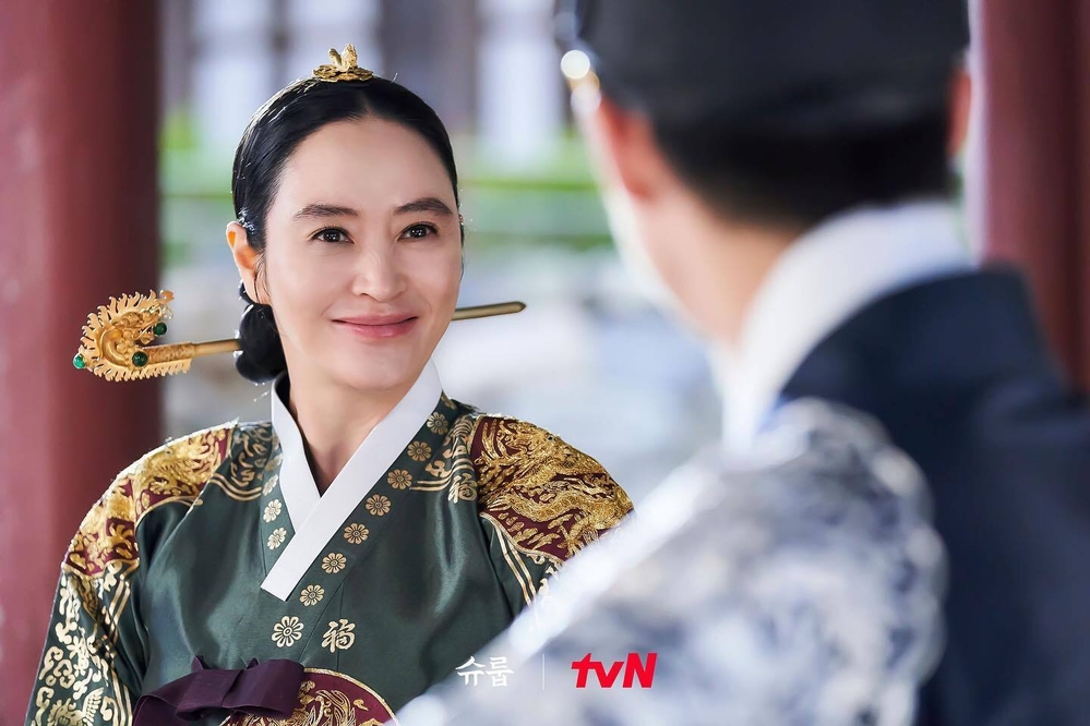 Trung điện quyền lực, thông minh và cực kỳ ấm áp