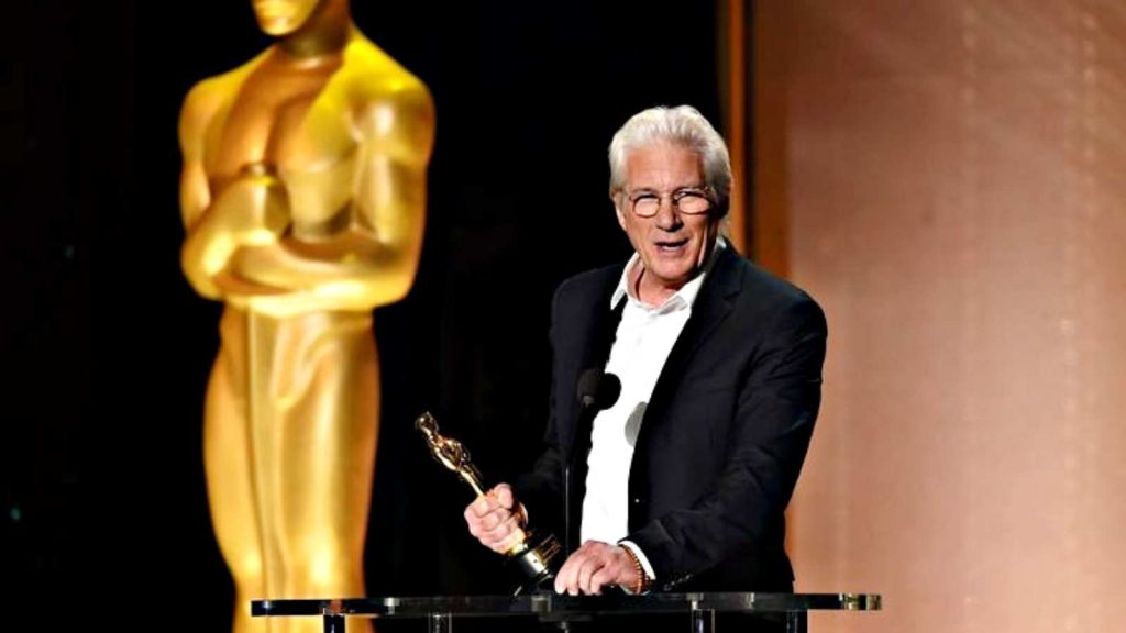 Richard Gere tại một buổi lễ Oscar | First Curiosity