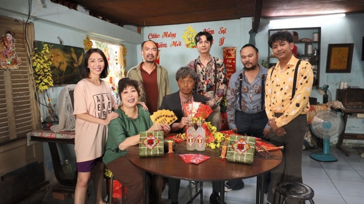 Sau thành công 3 mùa của web drama, Thu Trang đã dành hết tâm huyết vào dự án điện ảnh mới Chuyện Xóm Tui: Con Nhót Mót Chồng