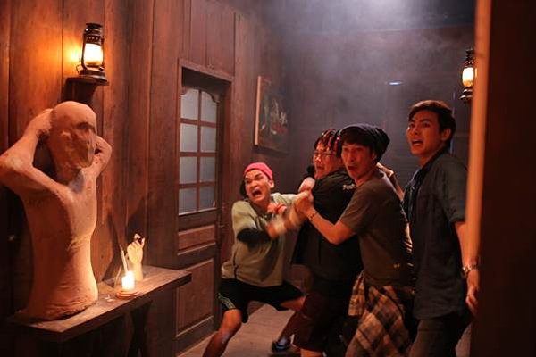 Nhà Có Khách được xem là phần phim yếu nhất của Lật Mặt, nhưng vẫn được đánh giá có cao trào tốt